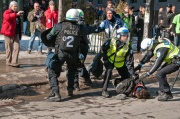 Arrestation-blocage-Loto-Quebec PLD 20120307 193.1000