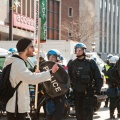 Manifestant-pacifiste-police_PLD_20120307_162.1000.jpg